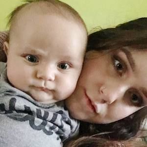 Meet your Posher, Marisa